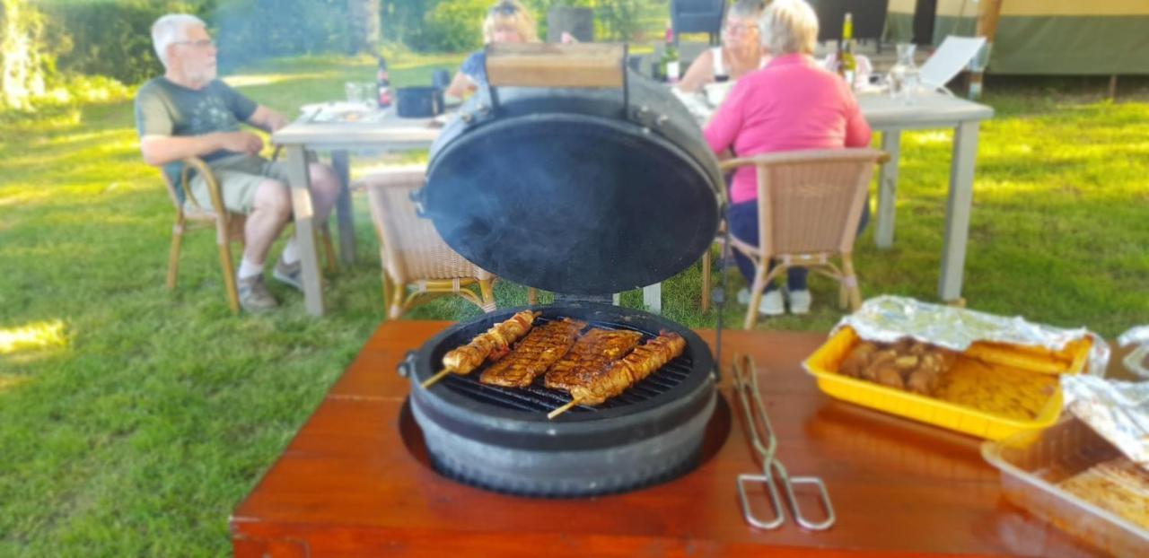 Glamping Les Arbres, Luxe Safaritent Met Zwembad Cronat 外观 照片